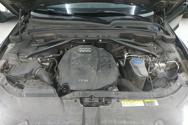 Used Audi Q5 2016 40 TFSI Trendy Edition Engine Bay