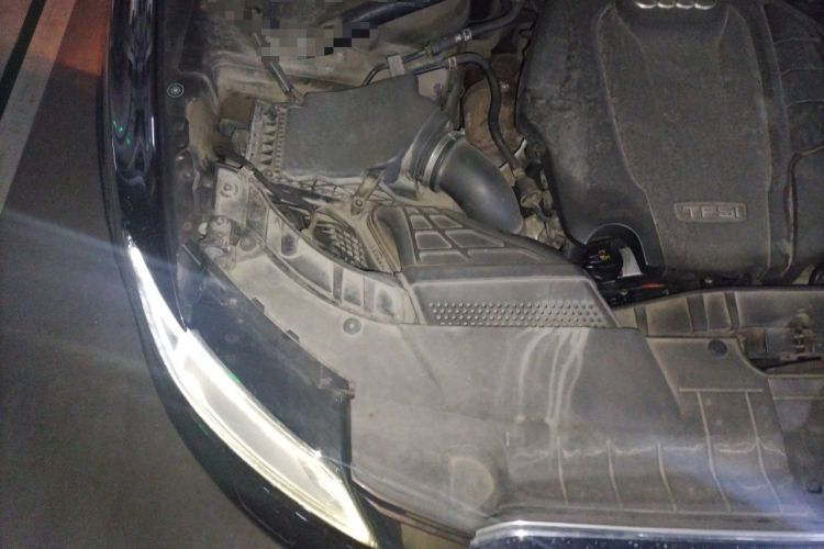 Used Audi Q5 2016 40 TFSI Comfort Model Engine Bay Right
