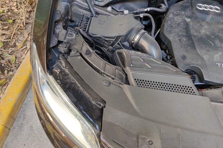 Used Audi Q5 2016 40 TFSI Comfort Model Engine Bay Right