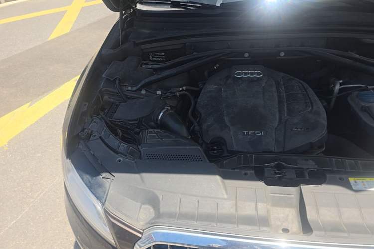 Used Audi Q5 2016 40 TFSI Technology Edition Engine Bay Right