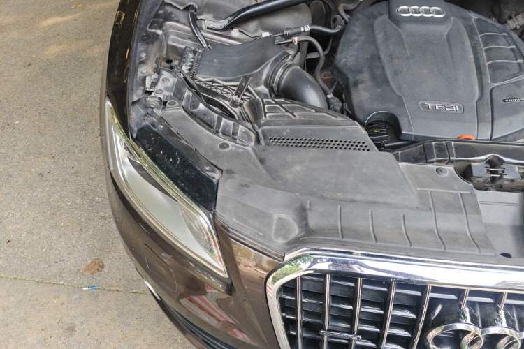 Used Audi Q5 2016 40 TFSI Trendy Edition Engine Bay Right