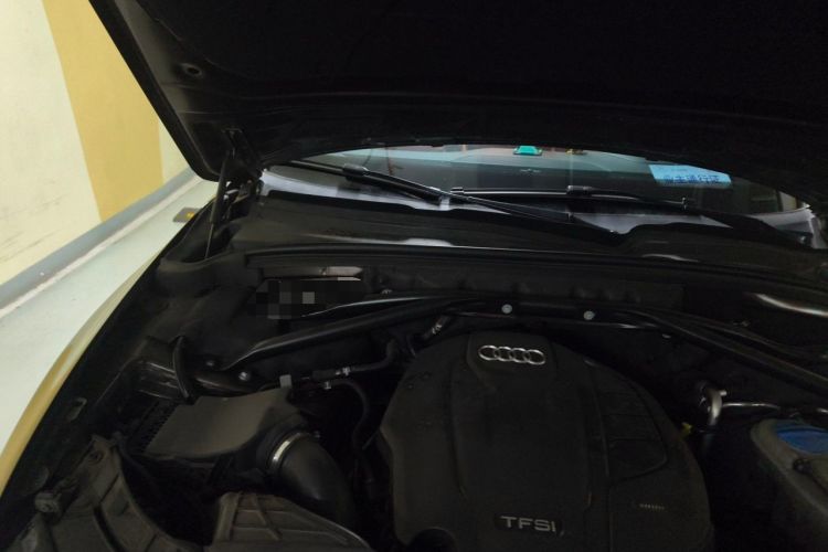 Used Audi Q5 2016 40 TFSI Technology Edition Engine Bay Right