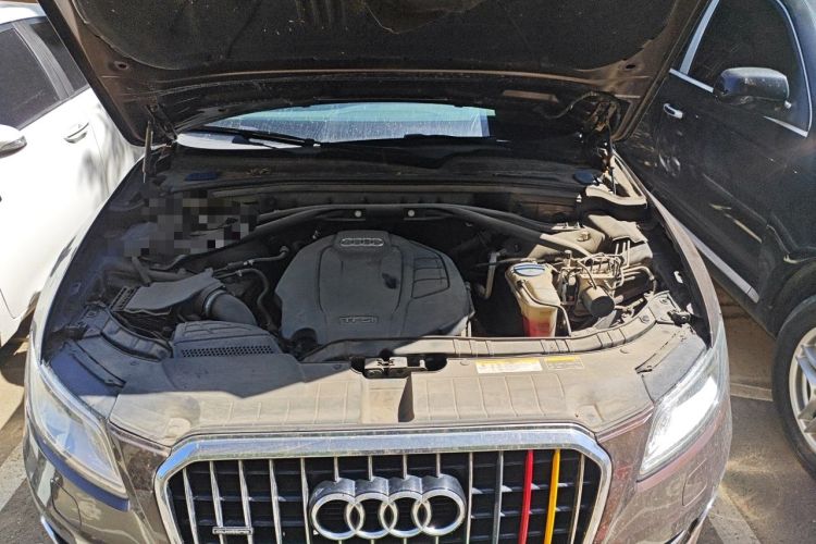 Used Audi Q5 2016 40 TFSI Technology Edition Engine Bay