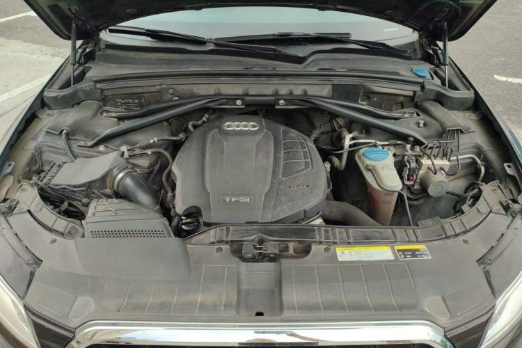 Used Audi Q5 2016 40 TFSI Technology Edition Engine Bay