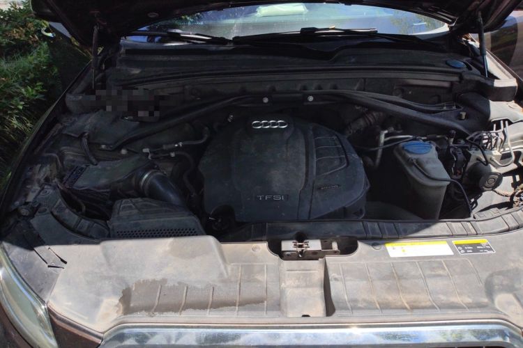 Used Audi Q5 2016 40 TFSI Technology Edition Engine Bay