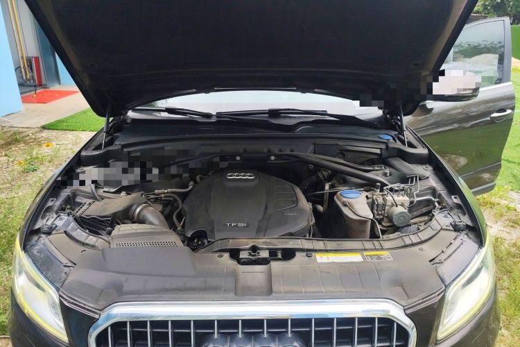 Used Audi Q5 2016 40 TFSI Technology Edition Engine Bay