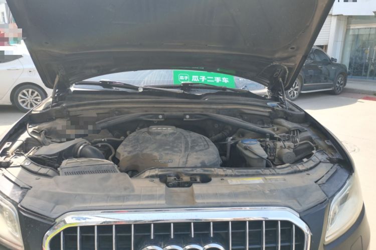 Used Audi Q5 2016 40 TFSI Trendy Edition Engine Bay