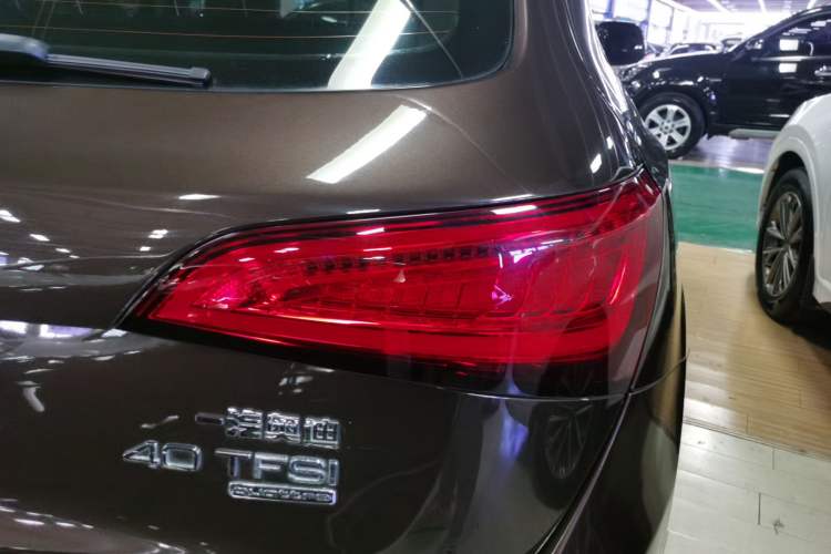 Used Audi Q5 2016 40 TFSI Technology Edition Exterior 4