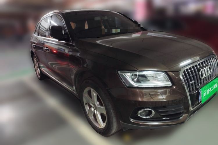 Used Audi Q5 2016 40 TFSI Technology Edition Front Right 45 Deg