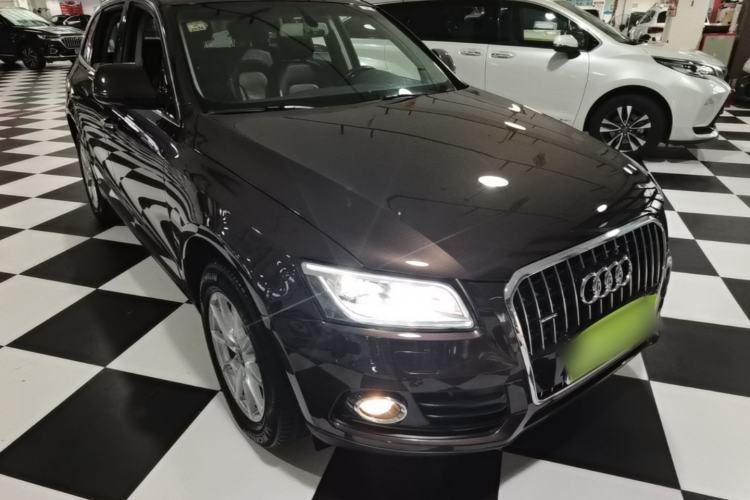Used Audi Q5 2016 40 TFSI Trendy Edition Front Right 45 Deg