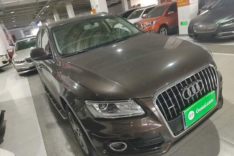 Used Audi Q5 2016 40 TFSI Comfort Model Front Right 45 Deg