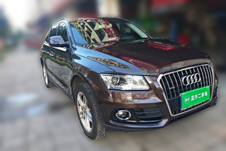 Used Audi Q5 2016 40 TFSI Comfort Model Front Right 45 Deg