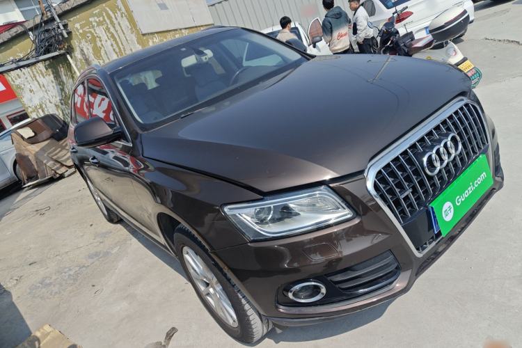 Used Audi Q5 2016 40 TFSI Trendy Edition Front Right 45 Deg