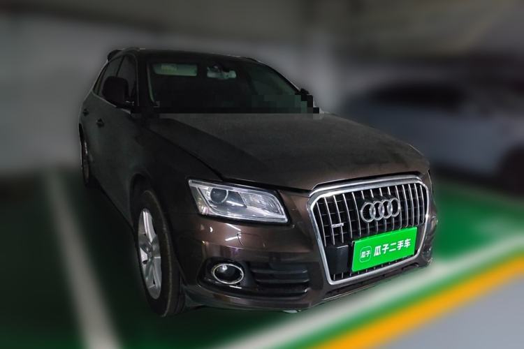 Used Audi Q5 2016 40 TFSI Comfort Model Front Right 45 Deg