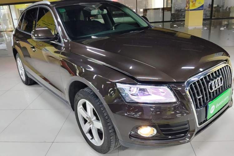 Used Audi Q5 2016 40 TFSI Technology Edition Front Right 45 Deg