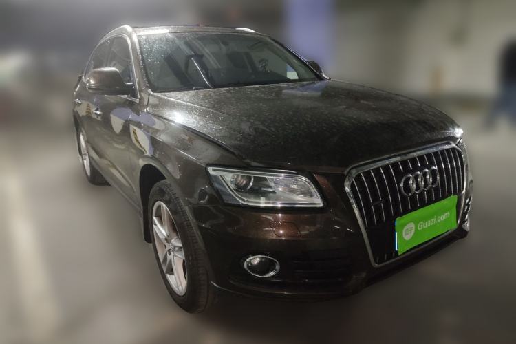Used Audi Q5 2016 40 TFSI Comfort Model Front Right 45 Deg