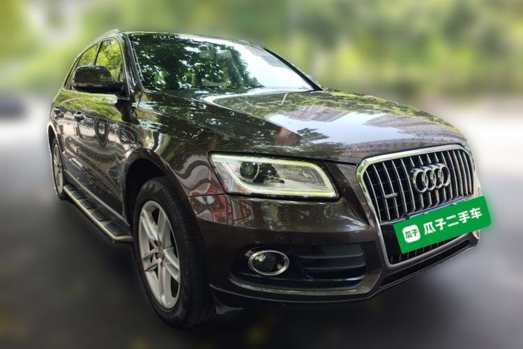 Used Audi Q5 2016 40 TFSI Comfort Model Front Right 45 Deg