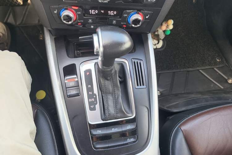 Used Audi Q5 2016 40 TFSI Technology Edition Gear Lever