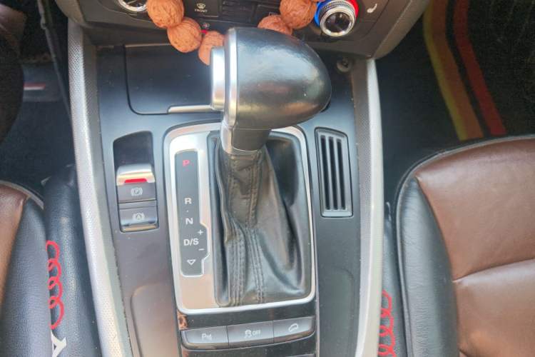Used Audi Q5 2016 40 TFSI Technology Edition Gear Lever