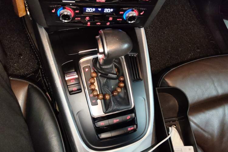 Used Audi Q5 2016 40 TFSI Technology Edition Gear Lever