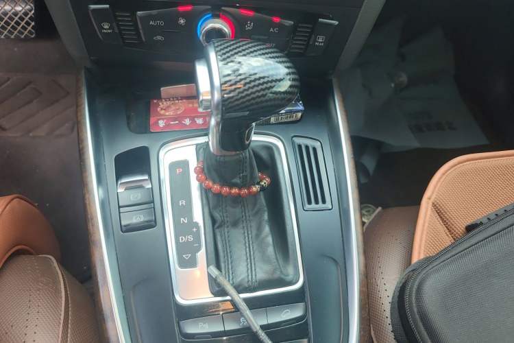 Used Audi Q5 2016 40 TFSI Trendy Edition Gear Lever