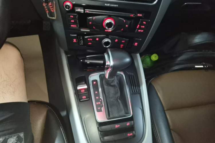 Used Audi Q5 2016 40 TFSI Trendy Edition Gear Lever