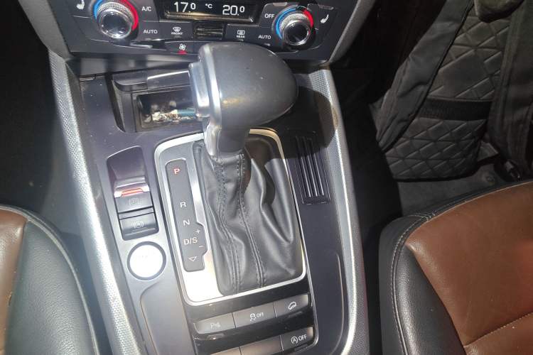 Used Audi Q5 2016 40 TFSI Technology Edition Gear Lever