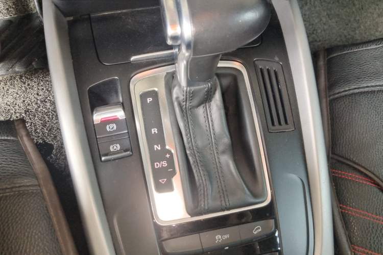 Used Audi Q5 2016 40 TFSI Trendy Edition Gear Lever