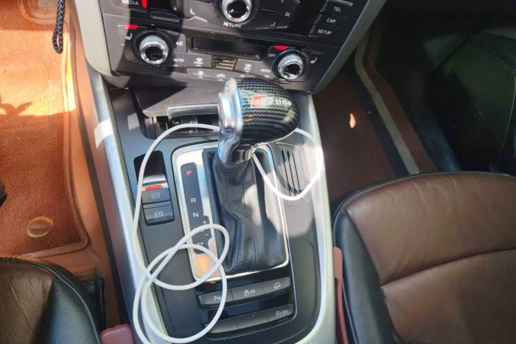 Used Audi Q5 2016 40 TFSI Technology Edition Gear Lever