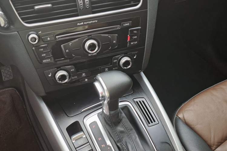 Used Audi Q5 2016 40 TFSI Technology Edition Gear Lever