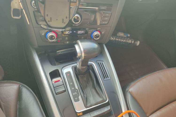 Used Audi Q5 2016 40 TFSI Technology Edition Gear Lever