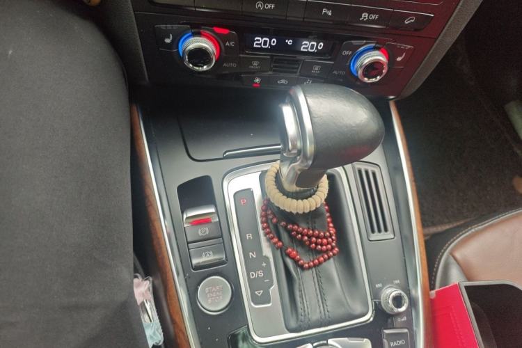 Used Audi Q5 2016 40 TFSI Comfort Model Gear Lever