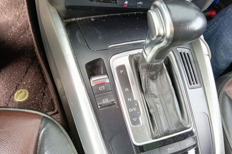Used Audi Q5 2016 40 TFSI Technology Edition Gear Lever