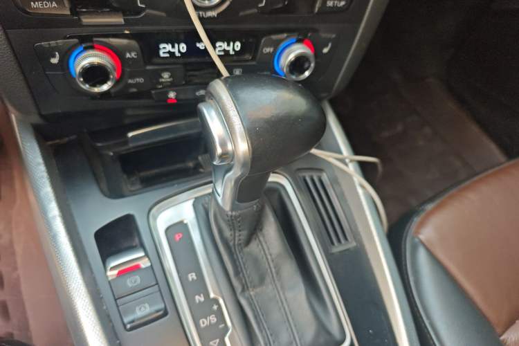 Used Audi Q5 2016 40 TFSI Technology Edition Gear Lever