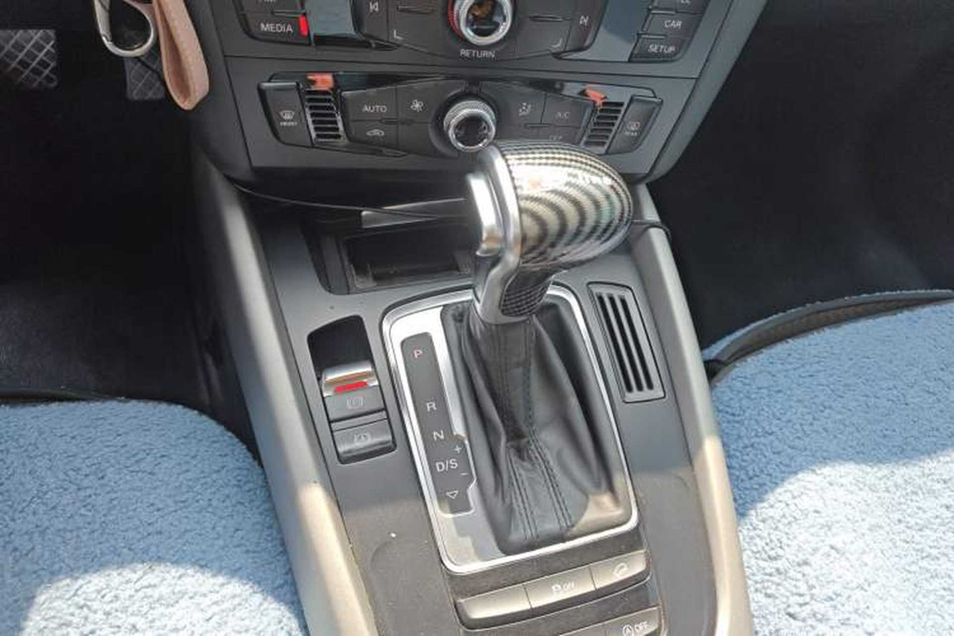 Used Audi Q5 2016 40 TFSI Trendy Edition Gear Lever
