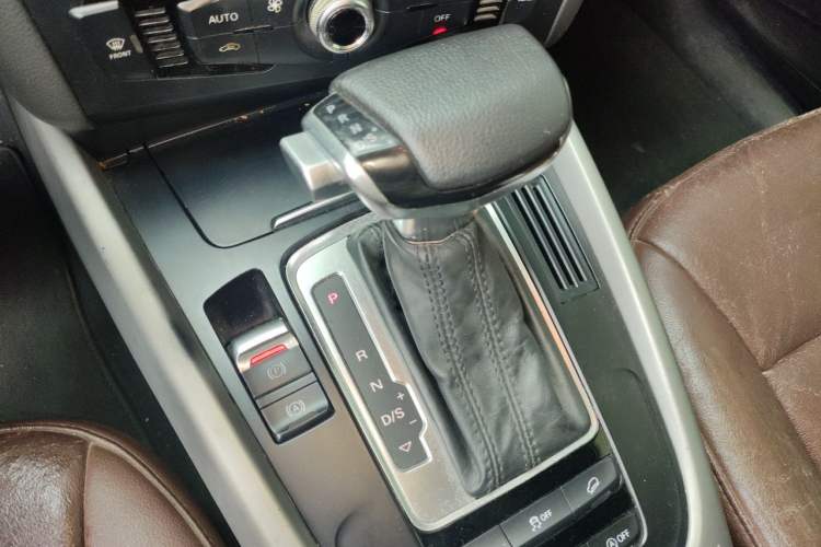 Used Audi Q5 2016 40 TFSI Trendy Edition Gear Lever