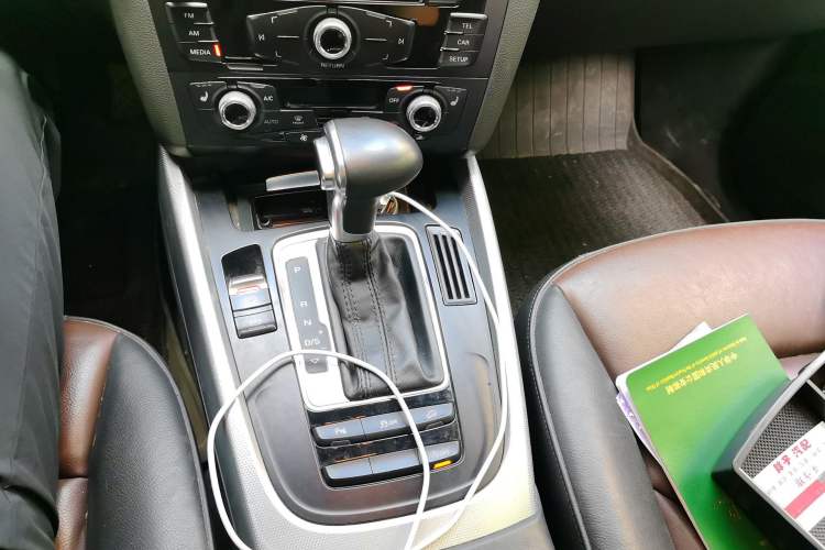 Used Audi Q5 2016 40 TFSI Technology Edition Gear Lever