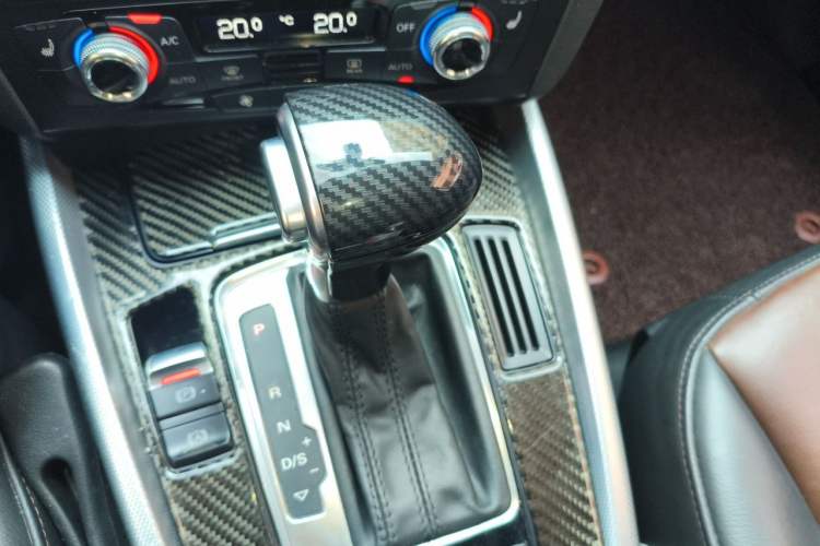 Used Audi Q5 2016 40 TFSI Technology Edition Gear Lever