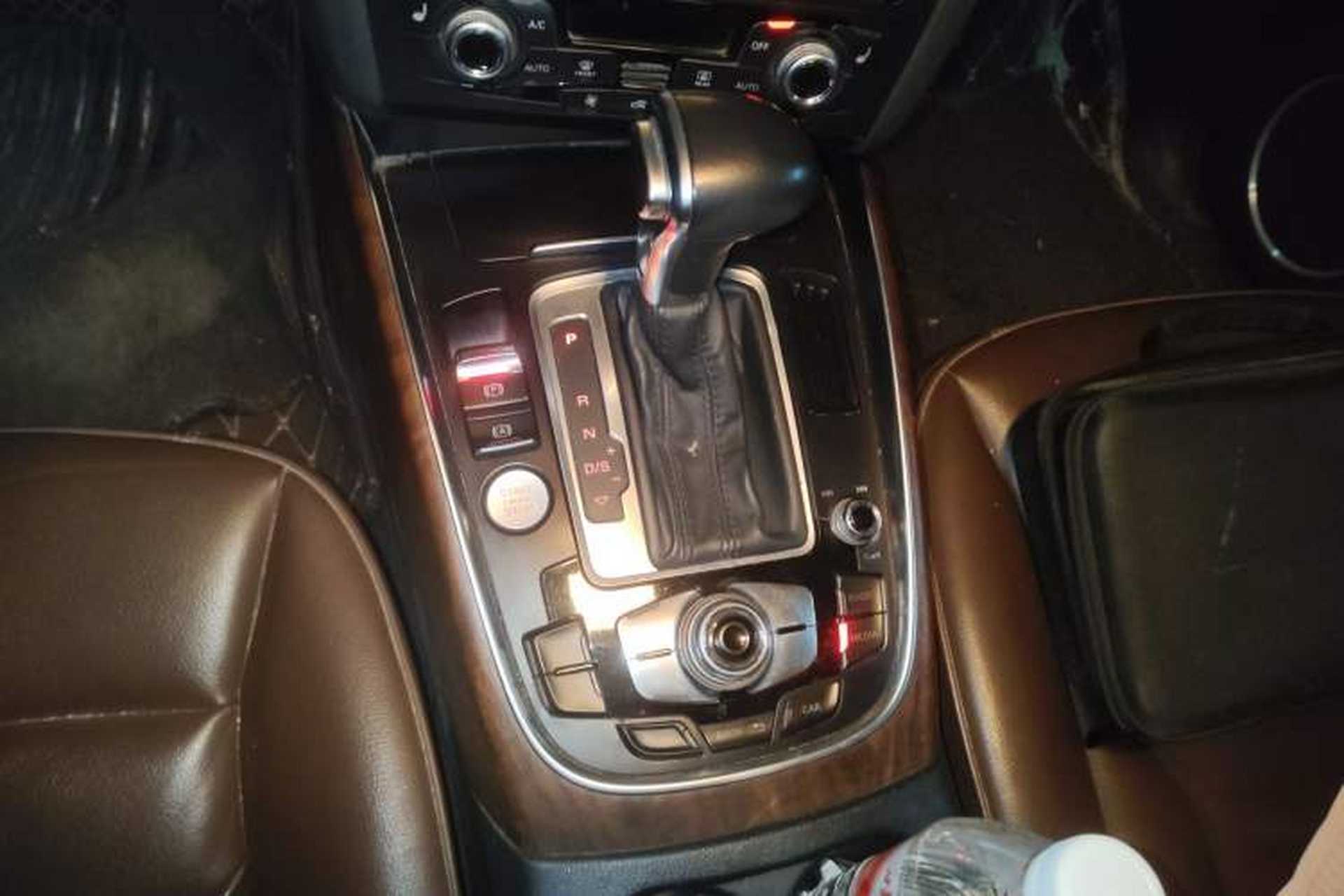 Used Audi Q5 2016 40 TFSI Comfort Model Gear Lever
