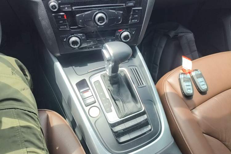 Used Audi Q5 2016 40 TFSI Technology Edition Gear Lever