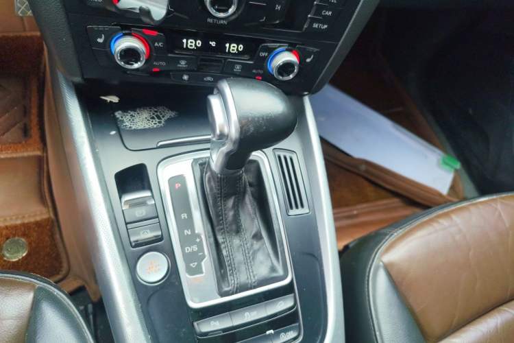 Used Audi Q5 2016 40 TFSI Technology Edition Gear Lever
