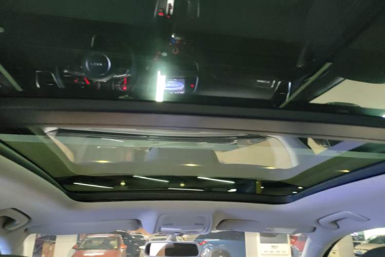 Used Audi Q5 2016 40 TFSI Trendy Edition Headliner
