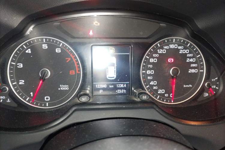Used Audi Q5 2016 40 TFSI Comfort Model Instrument Cluster