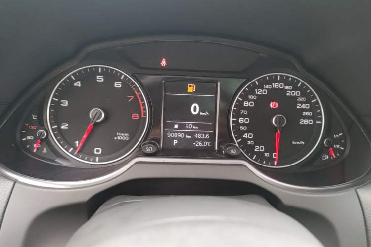 Used Audi Q5 2016 40 TFSI Trendy Edition Instrument Cluster