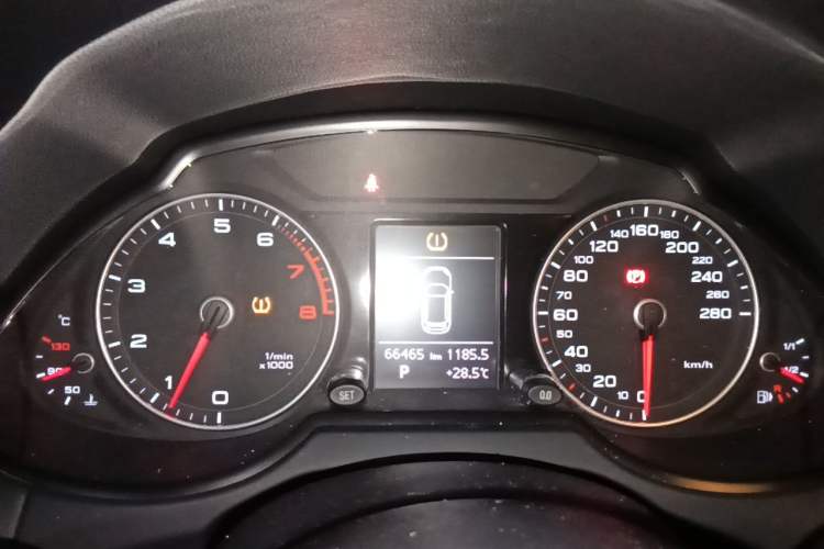 Used Audi Q5 2016 40 TFSI Technology Edition Instrument Cluster