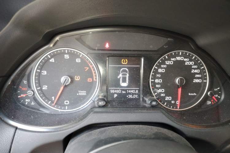 Used Audi Q5 2016 40 TFSI Trendy Edition Instrument Cluster