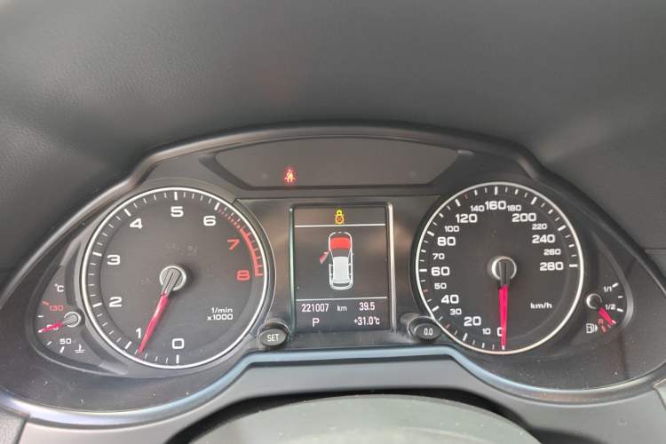 Used Audi Q5 2016 40 TFSI Comfort Model Instrument Cluster