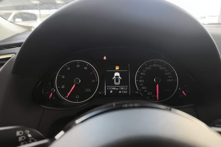 Used Audi Q5 2016 40 TFSI Technology Edition Instrument Cluster