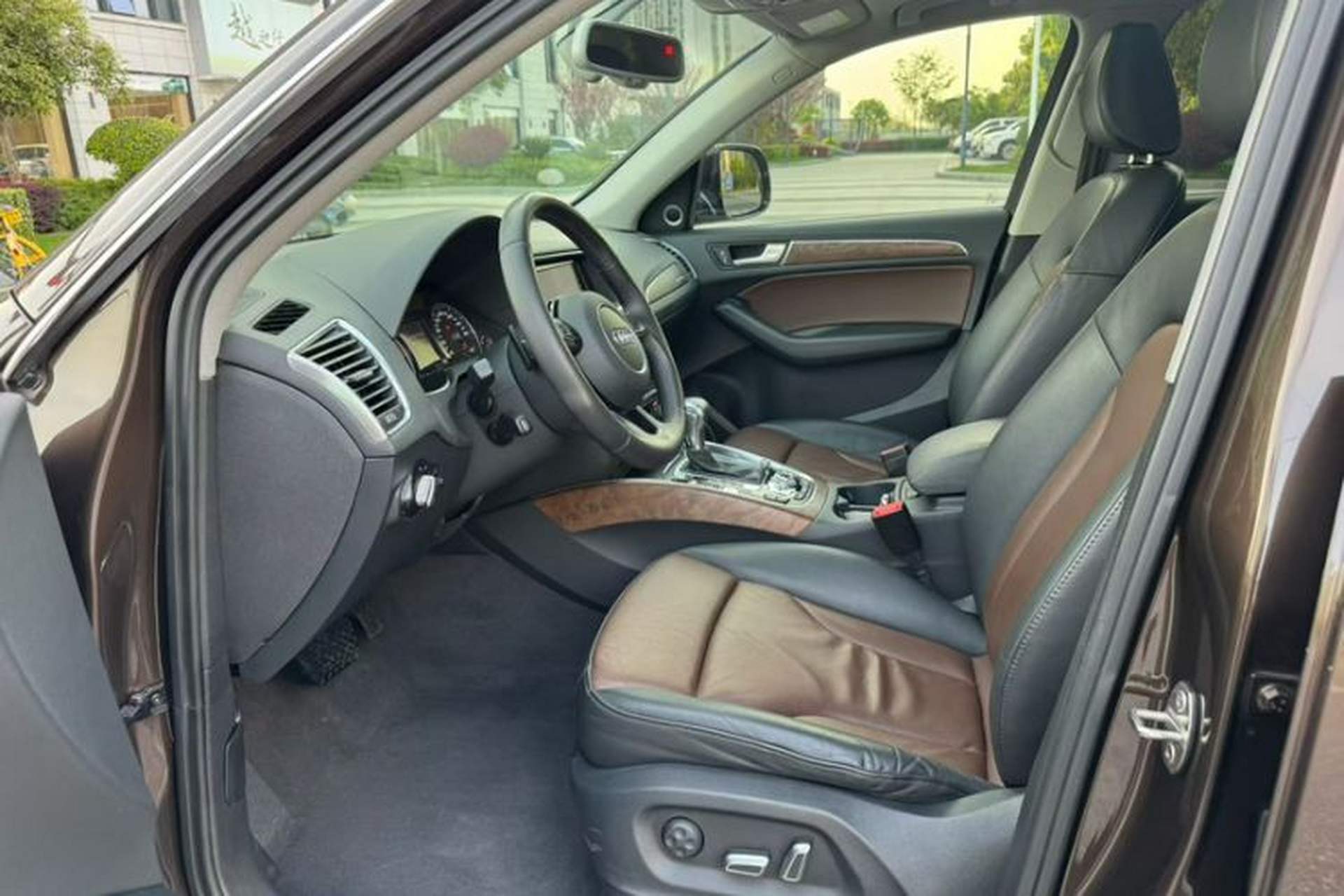 Used Audi Q5 2016 40 TFSI Comfort Model Interior 1