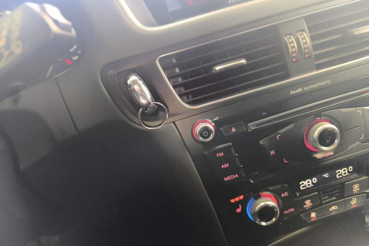 Used Audi Q5 2016 40 TFSI Technology Edition Interior 1